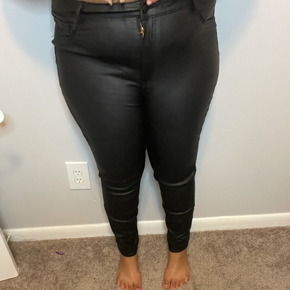 Black Highwaist Jeggings🖤